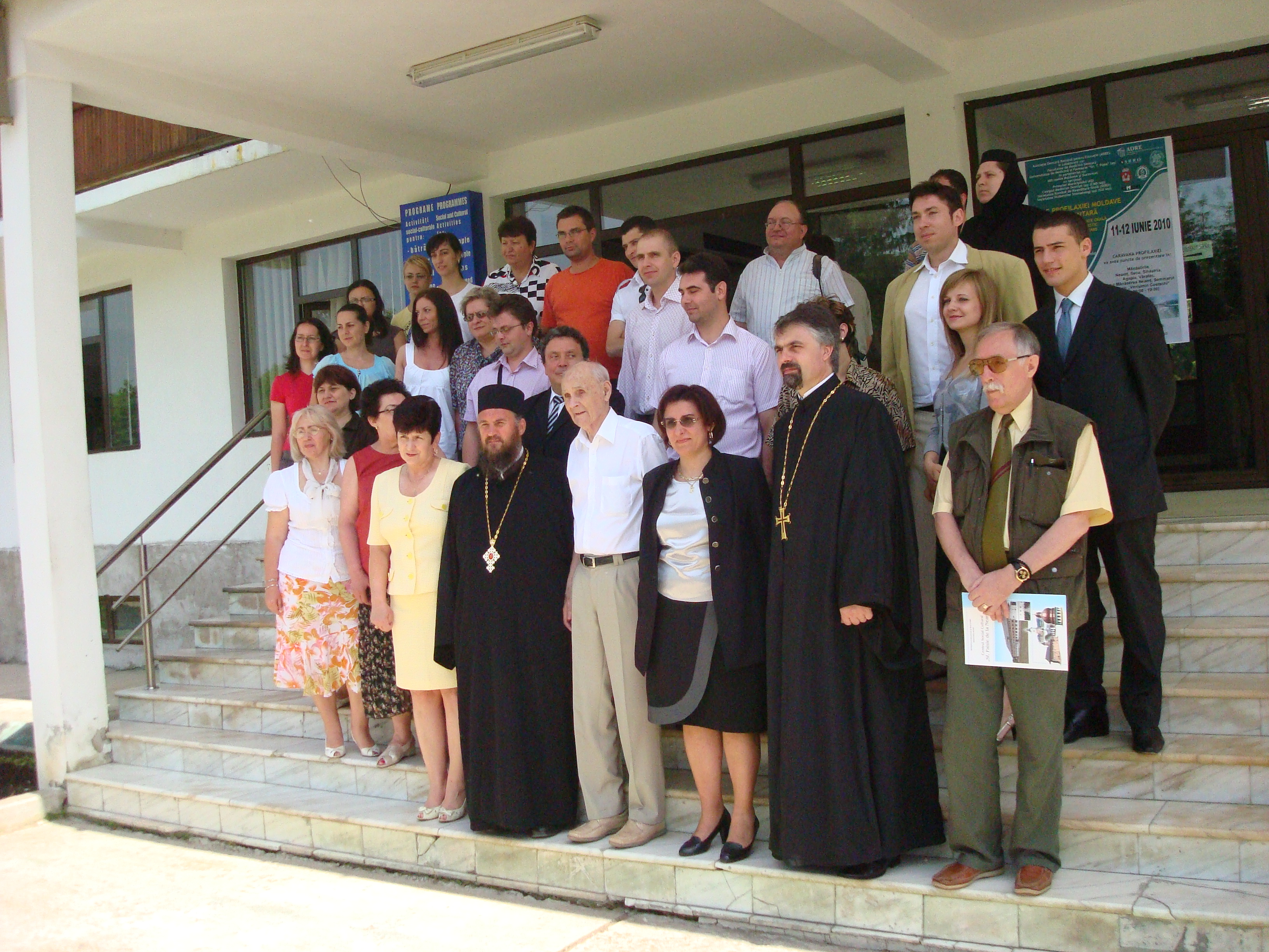 Ziua profilaxiei Moldave în medicina dentară – Evaluarea stării de sănătate orală în mediul rural și monastic. Posibilități de reabilitare, 9 – 12 iunie 2010 — imagine 32