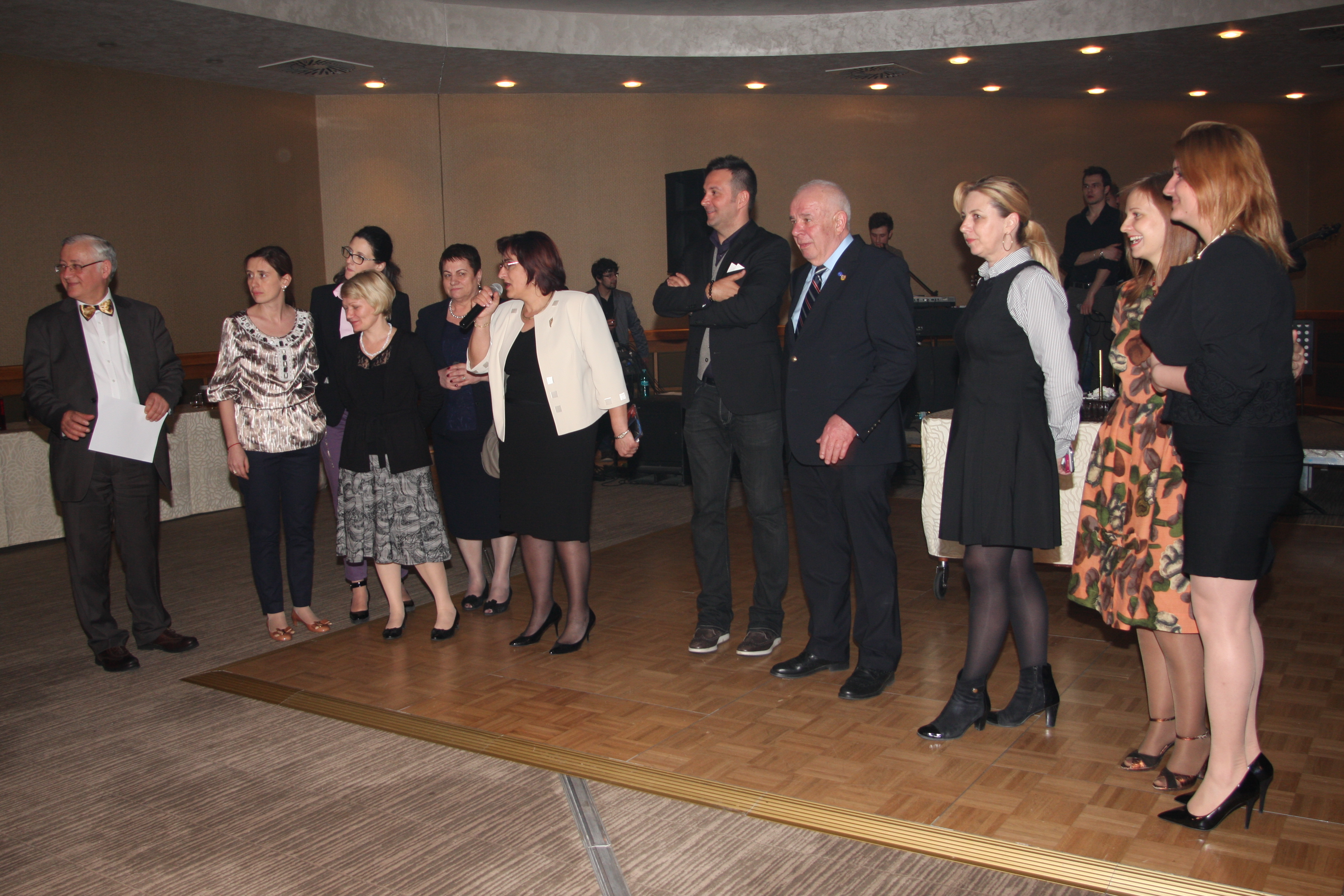 Editia a XVIII-a a Zilelor Facultatii de Medicina Dentara Iasi 2014. Al VI-lea Congres International al Asociatiei Dentare Romana pentru Educatie — imagine 203