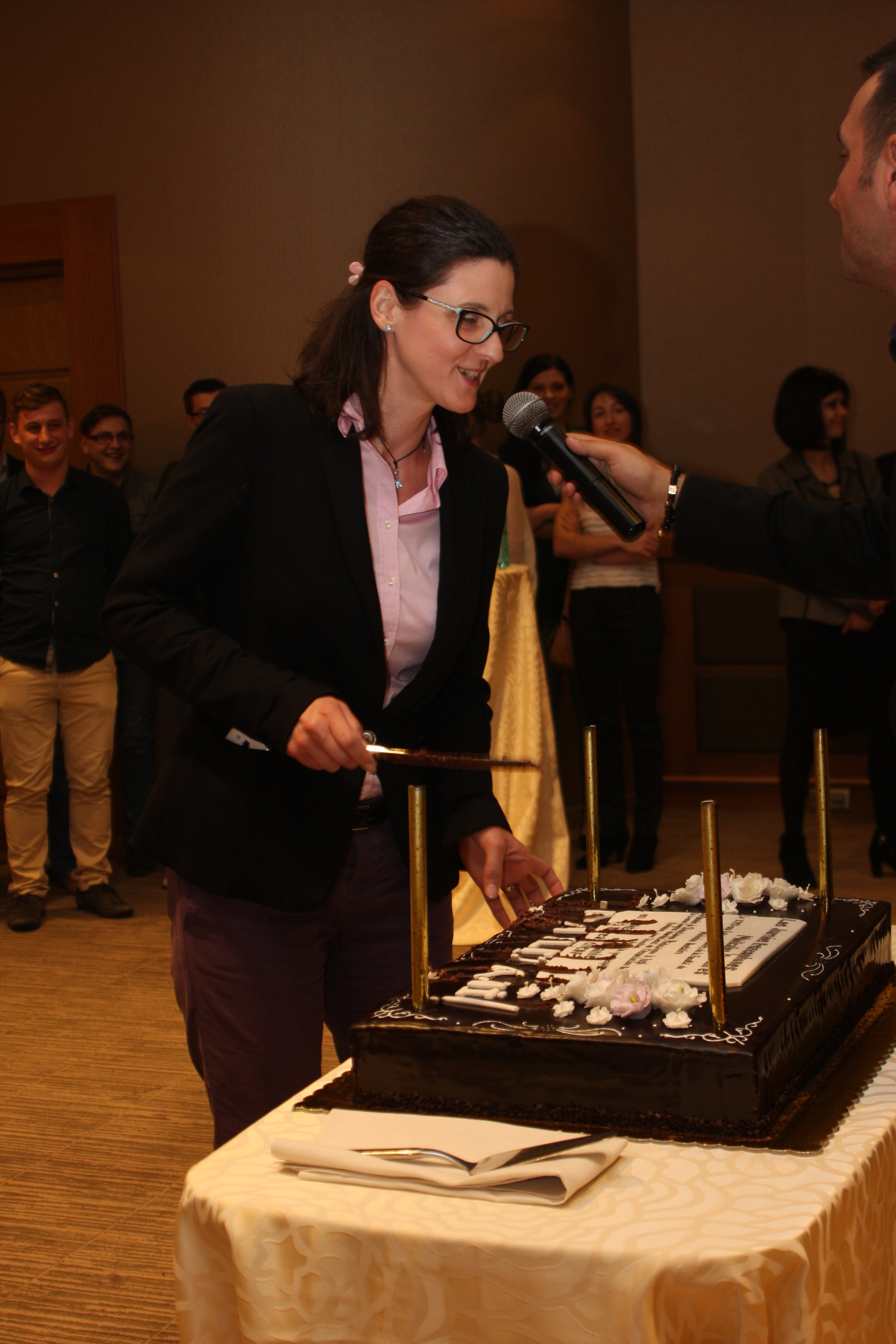 Editia a XVIII-a a Zilelor Facultatii de Medicina Dentara Iasi 2014. Al VI-lea Congres International al Asociatiei Dentare Romana pentru Educatie — imagine 211