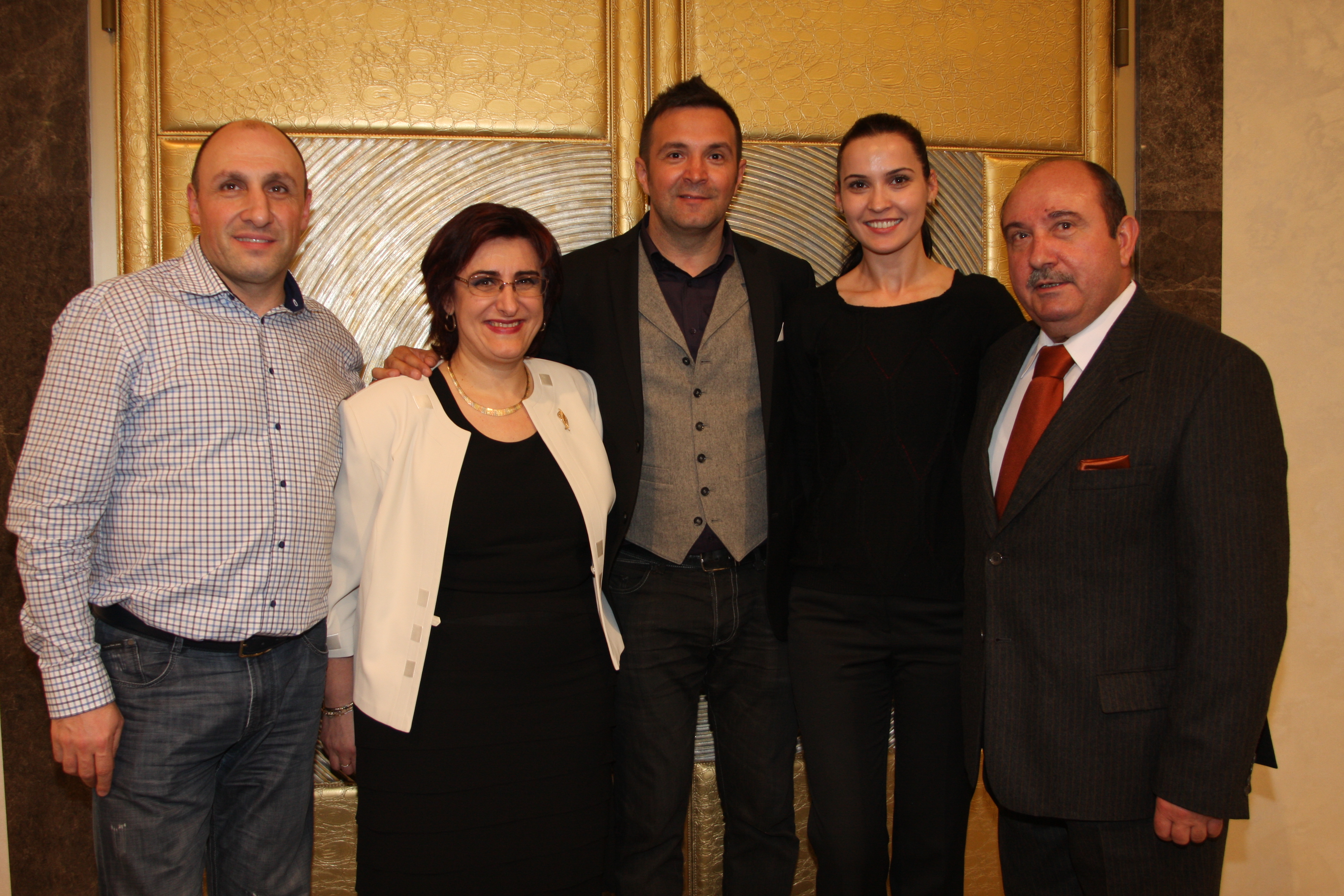 Editia a XVIII-a a Zilelor Facultatii de Medicina Dentara Iasi 2014. Al VI-lea Congres International al Asociatiei Dentare Romana pentru Educatie — imagine 217