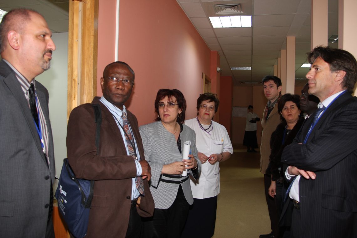 Editia a XVIII-a a Zilelor Facultatii de Medicina Dentara Iasi 2014. Al VI-lea Congres International al Asociatiei Dentare Romana pentru Educatie — imagine 241