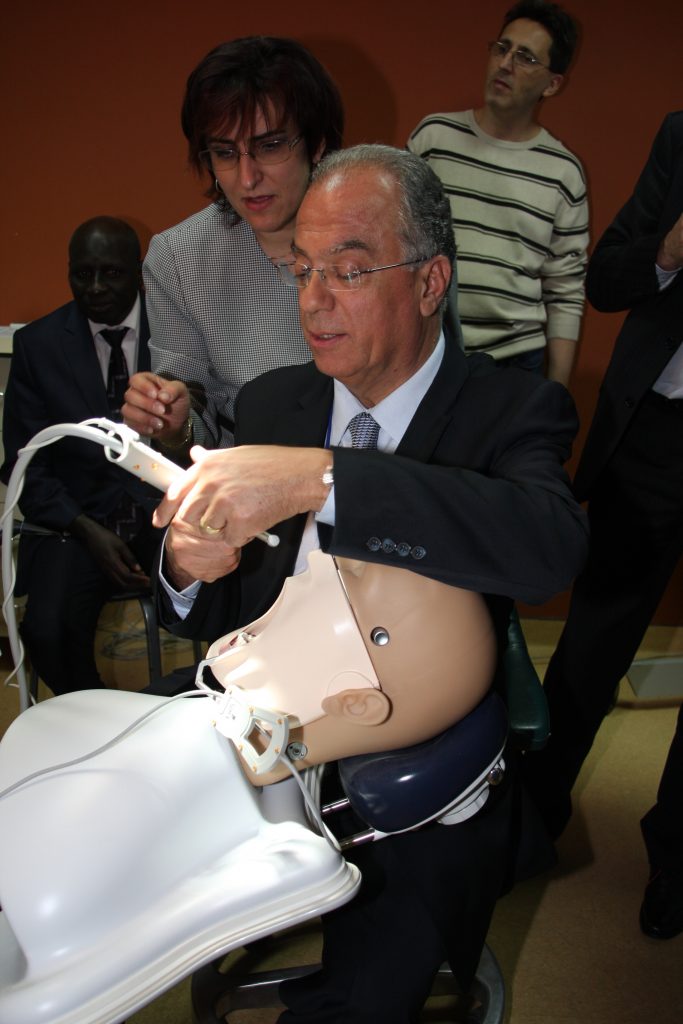 Editia a XVIII-a a Zilelor Facultatii de Medicina Dentara Iasi 2014. Al VI-lea Congres International al Asociatiei Dentare Romana pentru Educatie — imagine 244