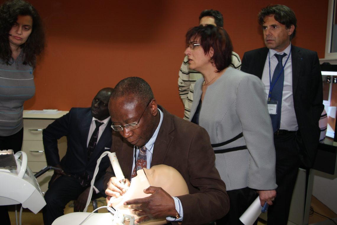 Editia a XVIII-a a Zilelor Facultatii de Medicina Dentara Iasi 2014. Al VI-lea Congres International al Asociatiei Dentare Romana pentru Educatie — imagine 245